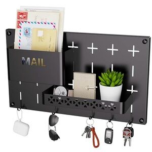 NWT Black Metal Mail / Key Holder